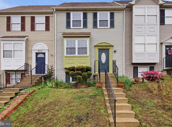 2012 DARLINGTON Loop, WOODBRIDGE, VA 22191