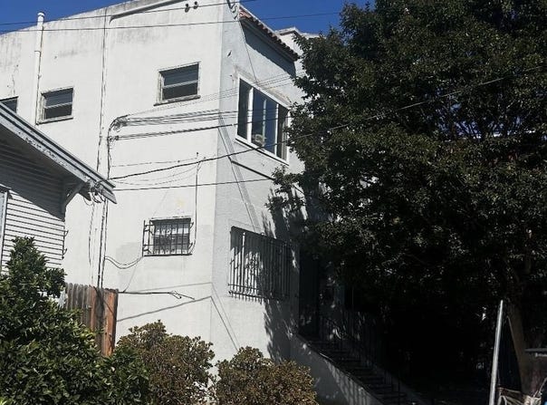 2816 Foothill Blvd, Oakland, CA 94601