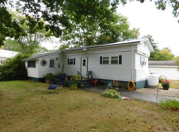 33 Chestnut Street, Skowhegan, ME 04976
