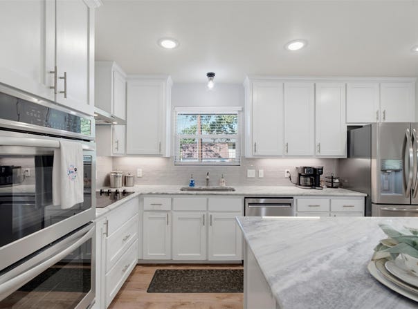 2205 Murray Ave, Rockdale, TX 76567