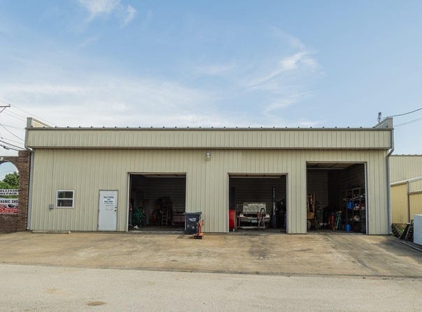 112 E Davis Street, Stockton, MO 65785