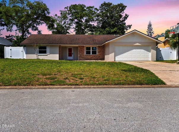 1104 Parkside Drive, Ormond Beach, FL 32174