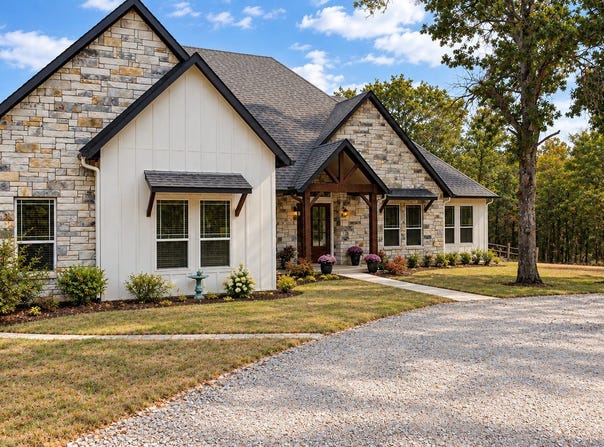 1098 Paradise Parkway, Poolville, TX 76487