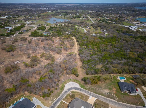 3924 Legend Trail, Granbury, TX 76049