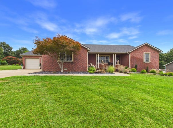 15302 Springhill Dr., Dexter, MO 63841