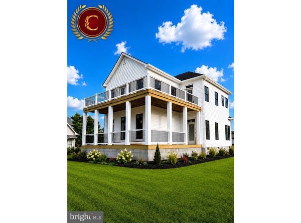 100 CANOE PL, MONTROSS, VA 22520