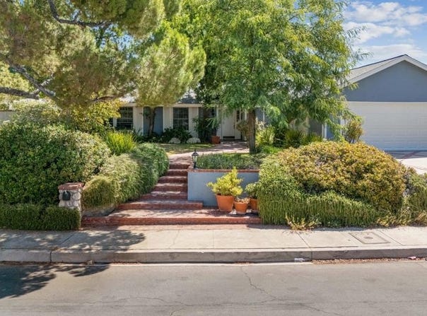 9424 Crystal View Drive, Tujunga, CA 91042