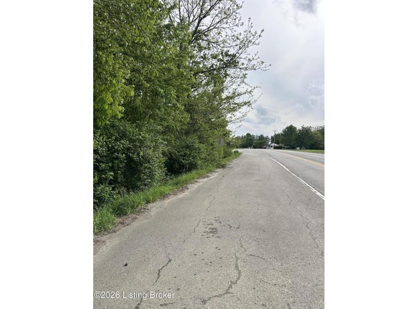 627 W Broadway St, Eminence, KY 40019