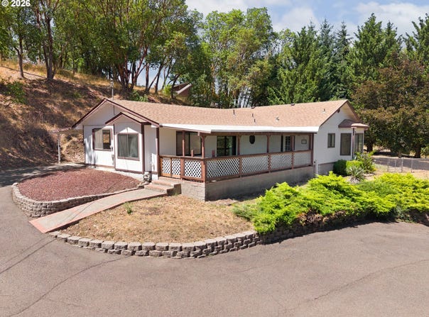 1275 ARCADIA Dr, Roseburg, OR 97471