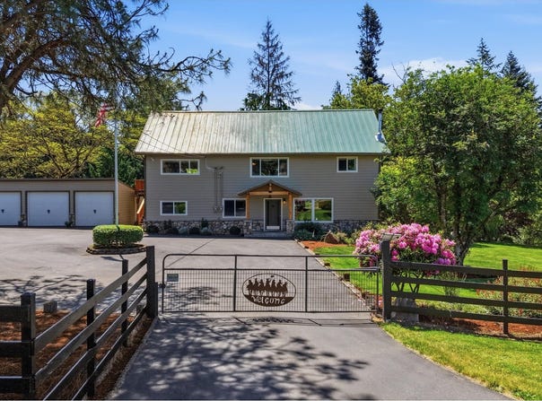 34430 SE COUPLAND Rd, Estacada, OR 97023