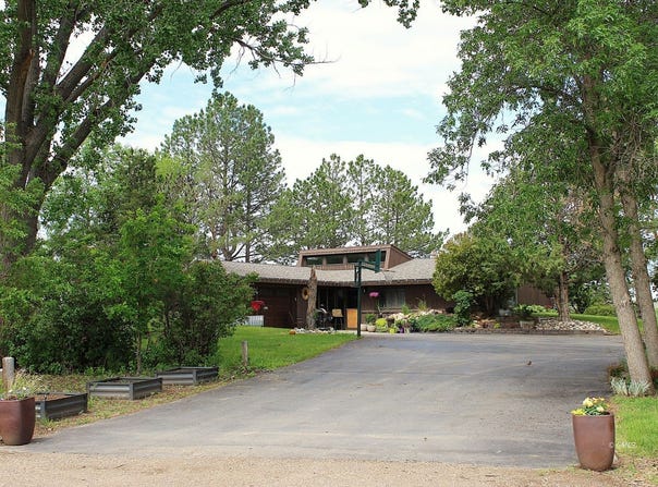 3 Fairgrounds Rd, Glendive, MT 59330