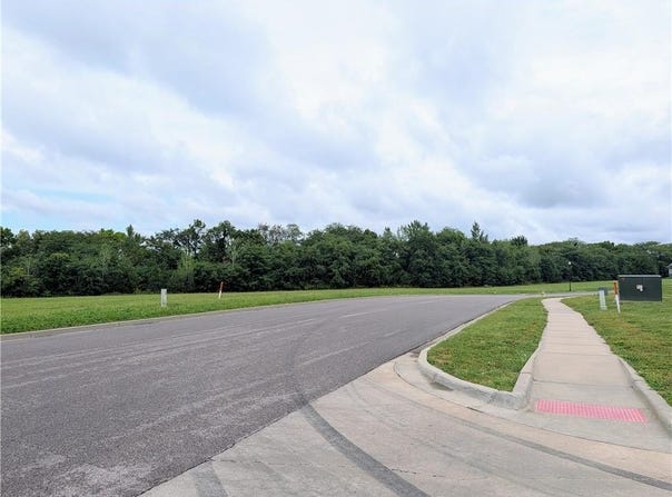 Vintage Drive, Excelsior Springs, MO 64024