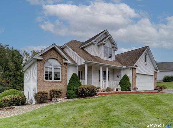 37 Skyview Terrace, Manchester, CT 06040