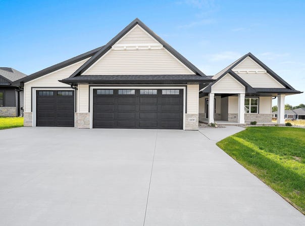 4438 NATURE Ridge, HOWARD, WI 54313-0000