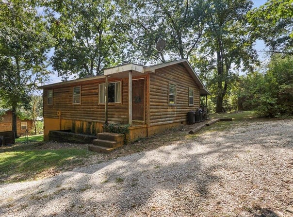 1300 County Road 113, Alton, MO 65606