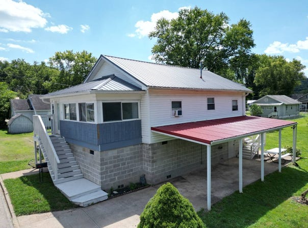 227 4th Street, Spencer, WV 25276