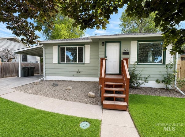 520 S 3rd E, Mountain Home, ID 83647