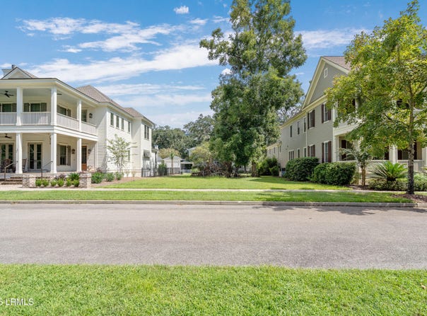 5 E Manor, Beaufort, SC 29906