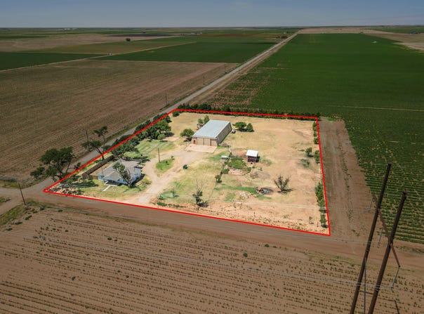 3298 Hawk Road, Levelland, TX 79336