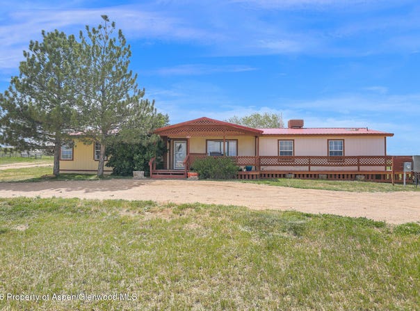 587 Roberts Road, Craig, CO 81625