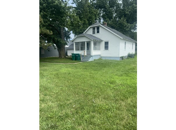 827 Golden Avenue, Battle Creek, MI 49014