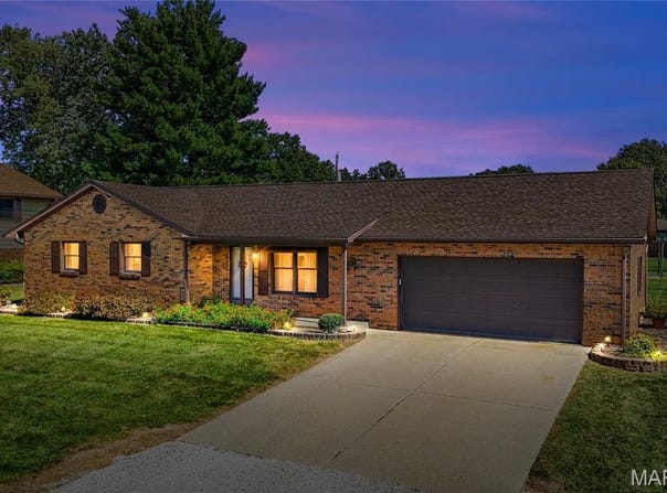 2 Carol Drive, Waterloo, IL 62298
