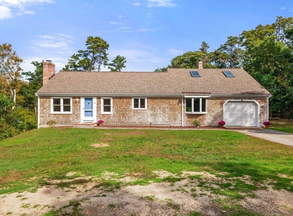 22 Little Lane, Harwich, MA 02645