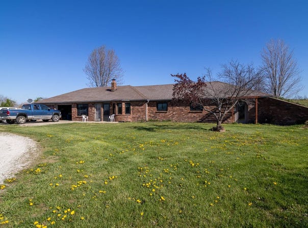19616 NE 190th St, Holt, MO 64048