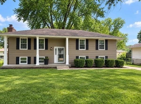 804 SE 13th Street, Oak Grove, MO 64075