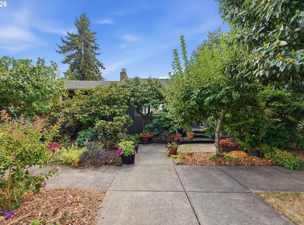 1803 E 6TH St, Vancouver, WA 98661
