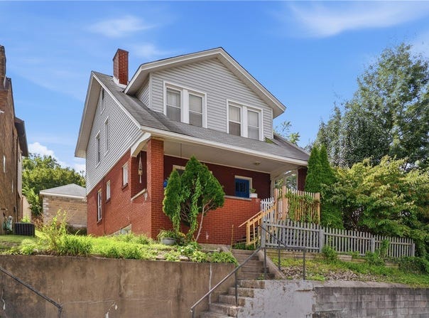 369 Center Ave, West View, PA 15229