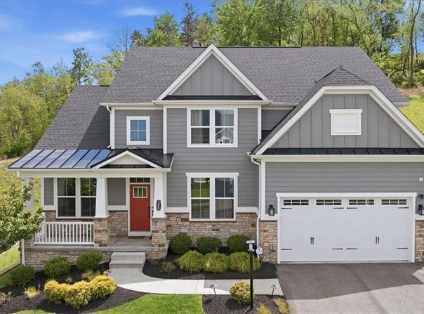 300 Crest Ln, Mars, PA 16046