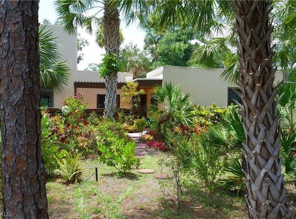 112 pinebrook Drive, Fort Myers, FL 33907