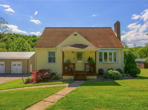 178 Lutz Rd, Zelienople, PA 16063