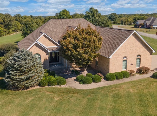 33 Bogey Lane, Makanda, IL 62958
