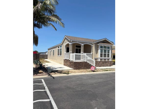 2475 Apple Lane, Oxnard, CA 93036