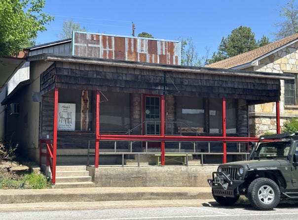 214 E Main Street, Hardy, AR 72542