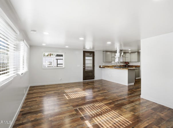 6150 E Avenue T, Palmdale, CA 93552