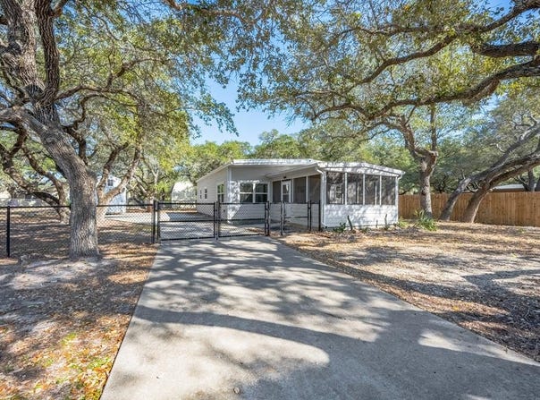 15 Bois D'Arc, ROCKPORT, TX 78382