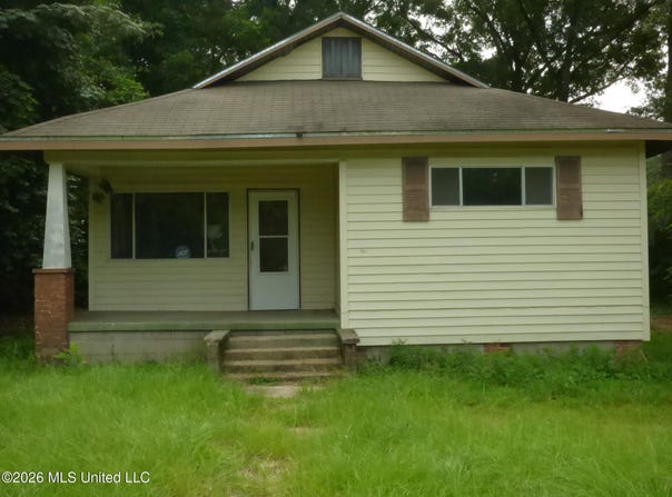 320 N Locust Street, McComb, MS 39648