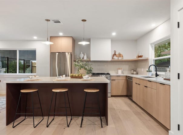 7405 Whispering Winds Dr, Austin, TX 78745
