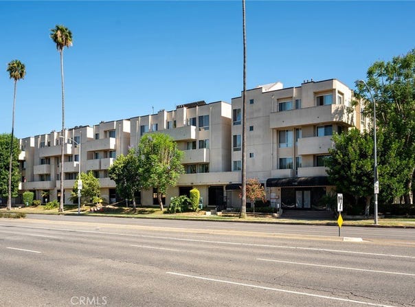 19350 Sherman Way, Reseda, CA 91335