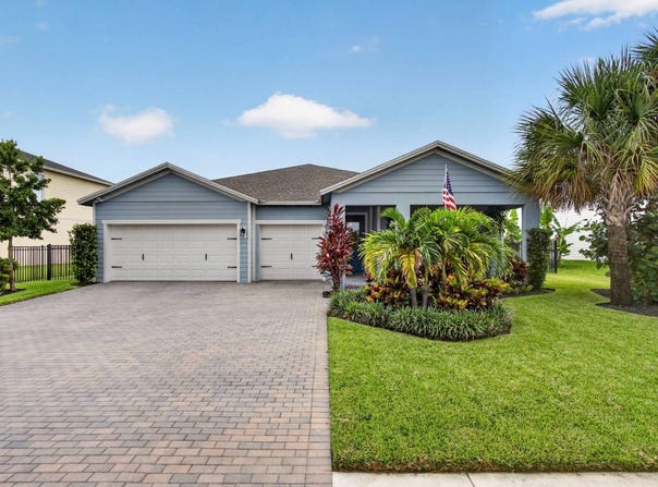 1201 Harvester Crossing, Loxahatchee, FL 33470