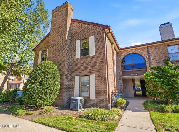 1001 Wellington Place, Aberdeen, NJ 07747