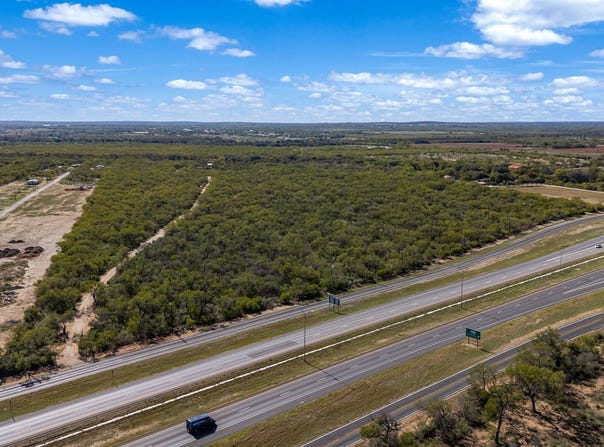 14350 Interstate 35, Von Ormy, TX 78073