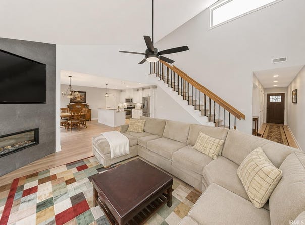 9369 S Pointe LaSalles Drive, Bloomington, IN 47401