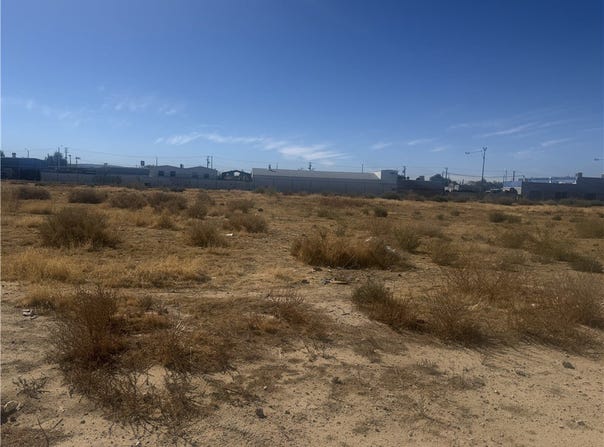 Oldfield, Lancaster, CA 93535