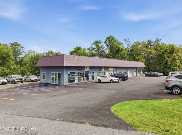 106 Camellia Road, Brodheadsville, PA 18322