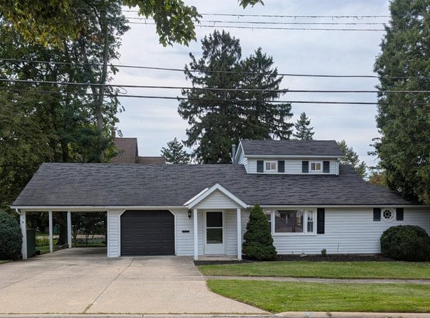 793 Park Avenue, Amherst, OH 44001