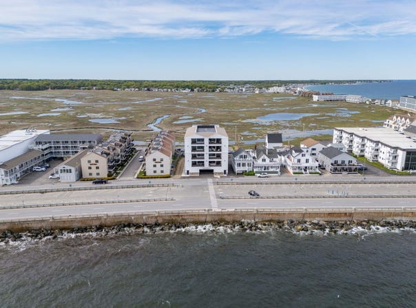465 Ocean Boulevard, Hampton, NH 03842